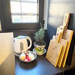 Urban Loft 55 Apartment