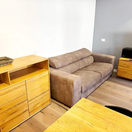 Urban Loft 55 Apartment